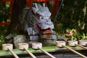 Water fountains like this are found at temples and shrines so that you can clean and purify yourself before you pray.